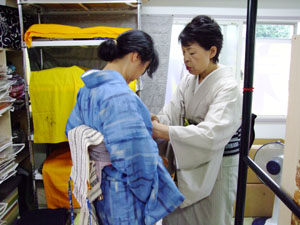 A recycled kimono in the Tachikawa and a shop of the belt of the belt